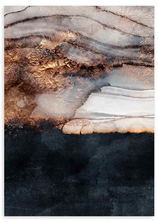 Quadro com composição abstrata de veios fluidos, texturas minerais e manchas em preto, cinzento, branco quebrado e cobre, de estilo abstrato contemporâneo e sóbrio. Disponível em kudeko.com