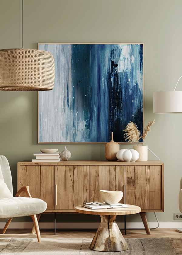Cuadro cuadrado con composición abstracta de franjas difusas en azul índigo, blanco, celeste y negro, con textura degradada y contraste suave de estilo abstracto. Disponible en kudeko.com