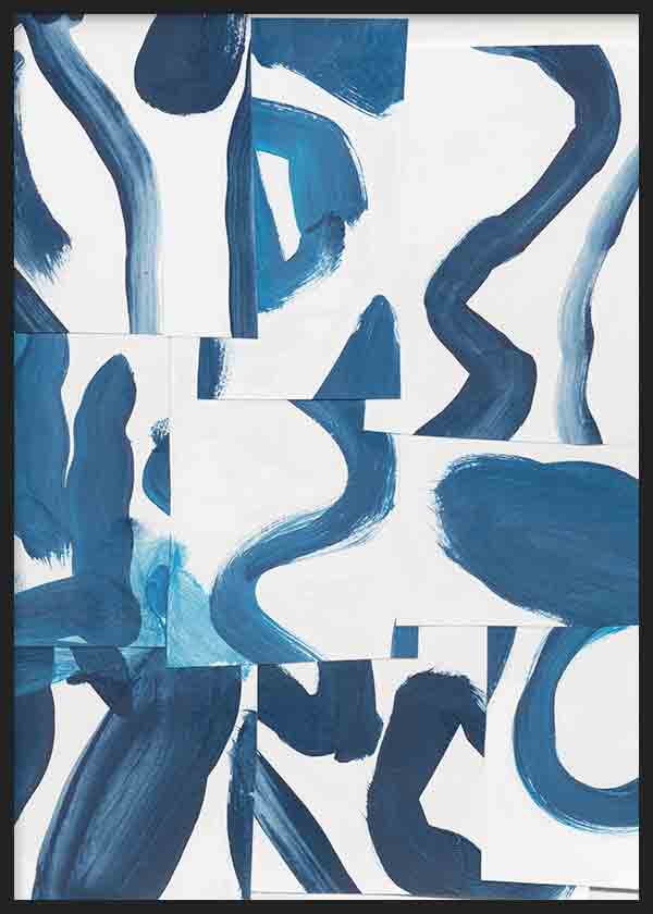 Cuadro de formas abstractas fragmentadas en tonos azul índigo, azul cielo y azul petróleo sobre fondo blanco, con composición contemporánea de estilo abstracto. Disponible en kudeko.com