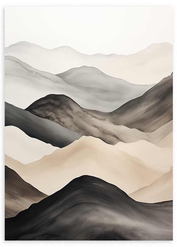 Cuadro de montañas superpuestas en tonos marfil, beige, gris humo y negro, con composición etérea y estilo naturaleza y paisajes. Disponible en kudeko.com