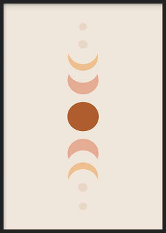 Wandbild mit Komposition aus Mondphasen in Kreisen und Halbmonden, cremefarbener Hintergrund, Terrakotta, Altrosa, Beige und Pfirsich, minimalistischer Stil. Erhältlich auf kudeko.com