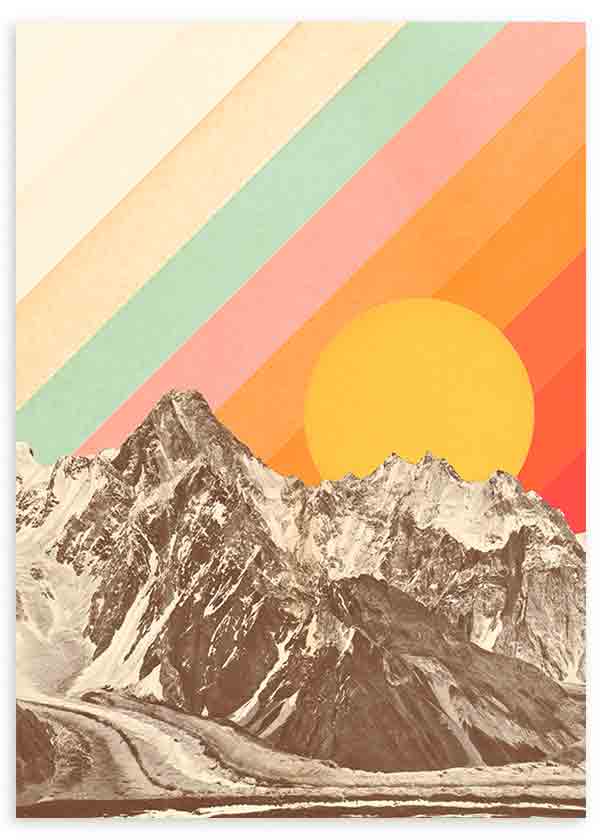 Cuadro de montañas nevadas en tonos sepia con sol amarillo grande y franjas diagonales en naranja, coral, verde agua y crema, de estilo vintage. Disponible en kudeko.com