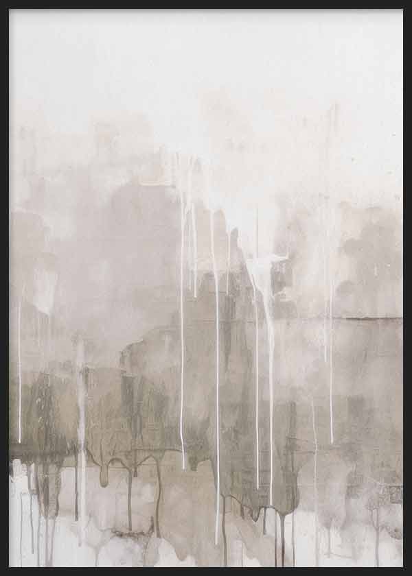 Cuadro abstracto en tonos beige, gris topo y blanco roto con formas difusas superpuestas y goteos suaves de estilo abstracto. Disponible en kudeko.com