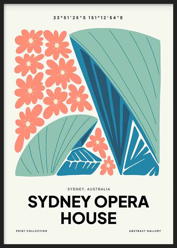 Cuadro de la Ópera de Sídney con formas arquitectónicas azules y turquesa, flores coral sobre fondo claro y estilo ilustración retro moderna. Disponible en kudeko.com