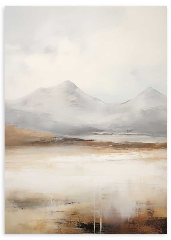 Cuadro con paisaje de montañas difusas, lago tranquilo, niebla suave y tonos beige, gris claro, blanco roto y marrón, de estilo naturaleza y paisajes. Disponible en kudeko.com
