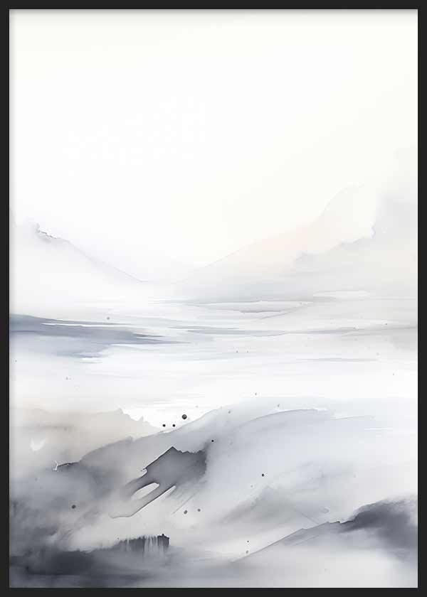 Cuadro con paisaje de horizonte brumoso, montañas suaves, niebla difusa y tonos blanco roto, gris perla y azul grisáceo, de estilo abstracto. Disponible en kudeko.com