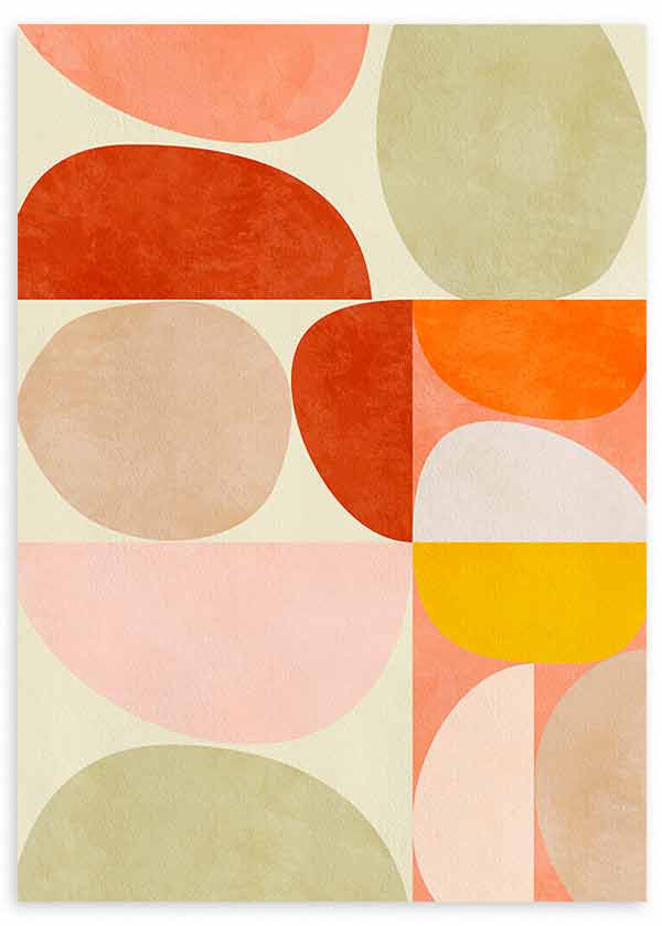 Wandbild mit abgerundeten geometrischen Formen in Pastelltönen, Terrakotta, Orange, Rosa, Beige und Salbeigrün, im modernen geometrischen Stil gestaltet. Erhältlich auf kudeko.com