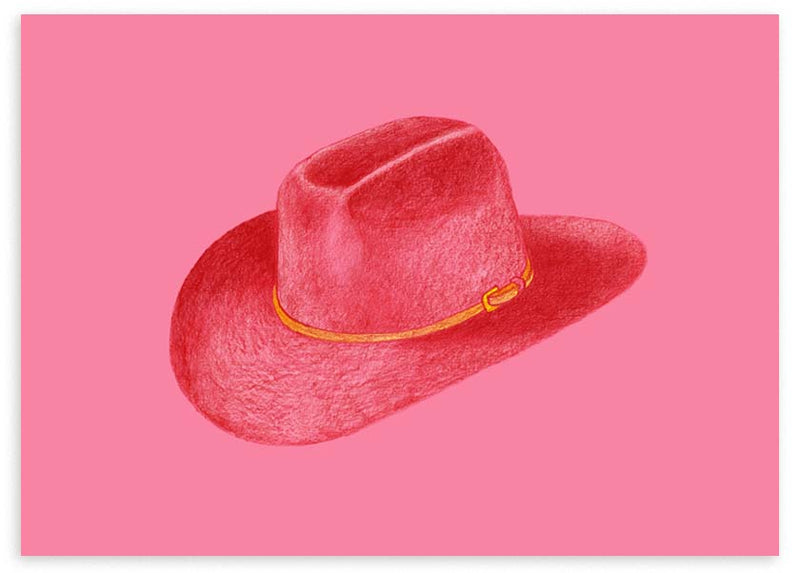 Quadro horizontal com chapéu de cowboy vermelho sobre fundo rosa liso, contraste em vermelho e rosa, detalhe dourado na faixa e estilo de ilustração contemporânea. Disponível em kudeko.com