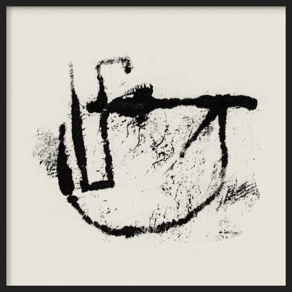 Cuadro cuadrado con composición abstracta en negro y blanco roto, con manchas irregulares, líneas curvas y formas gestuales de estilo abstracto. Disponible en kudeko.com