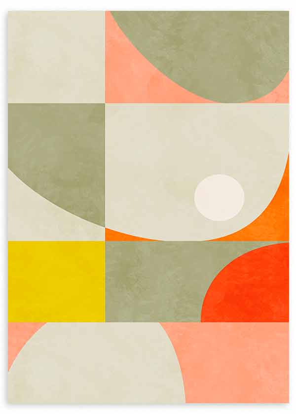 Cuadro con composición de semicírculos y bloques geométricos en crema, verde salvia, coral, naranja, rojo y amarillo, de estilo geométrico. Disponible en kudeko.com