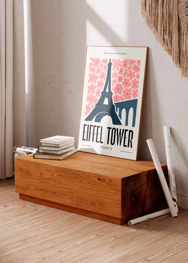 Cuadro de la Torre Eiffel, ilustración colorida. Una obra que te hará viajar a París para ver su mayor icono