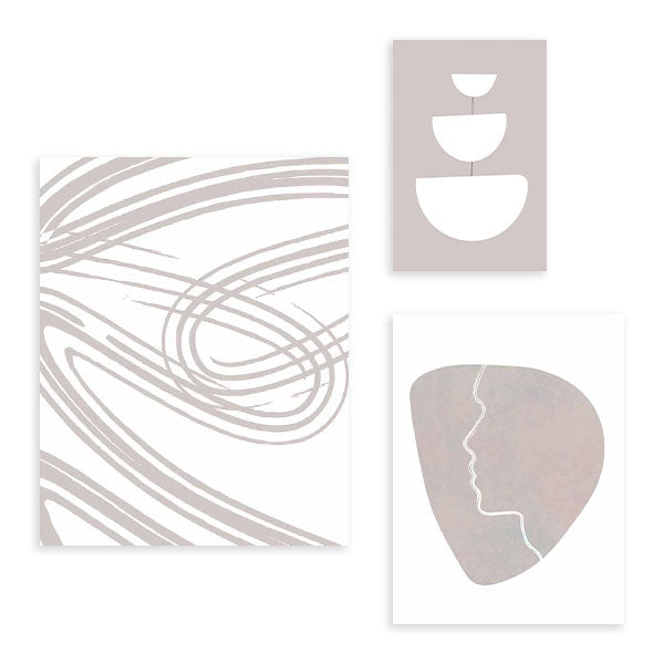 Ensemble de trois tableaux avec formes abstraites beige, sable et blanc, lignes courbes organiques, demi-cercles superposés et visage linéaire, dans un style minimaliste et épuré. Disponible sur kudeko.com
