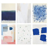 Conjunto de seis cuadros abstractos en tonos azules y neutros con marco negro, kudeko.com

