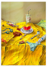 Lámina decorativa sin marco de estilo orgánico y colorido, bodegón veraniego vibrante y desenfadado, modelo Messy Summer Indulgence