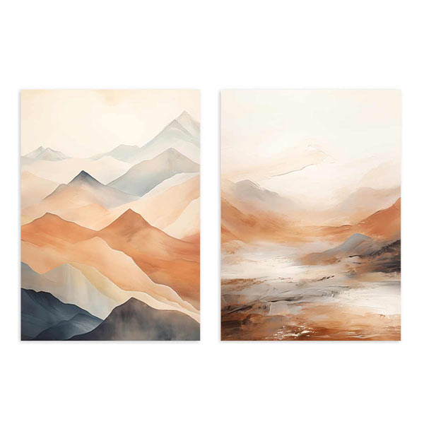 Ensemble de deux tableaux avec montagnes brumeuses, paysage éthéré, tons bronze, sable, gris doux et noir, dans un style nature et paysage pour décoration murale. Disponible sur kudeko.com
