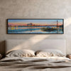 Horizontales Wandbild, das die Schönheit einer bei Sonnenuntergang beleuchteten Brücke einfängt. Erhältlich auf kudeko.com.
