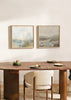 Cuadro cuadrado con paisaje abstracto de horizonte suave en tonos beige, gris claro, blanco roto, rosa empolvado y azul tenue, de estilo abstracto. Disponible en kudeko.com