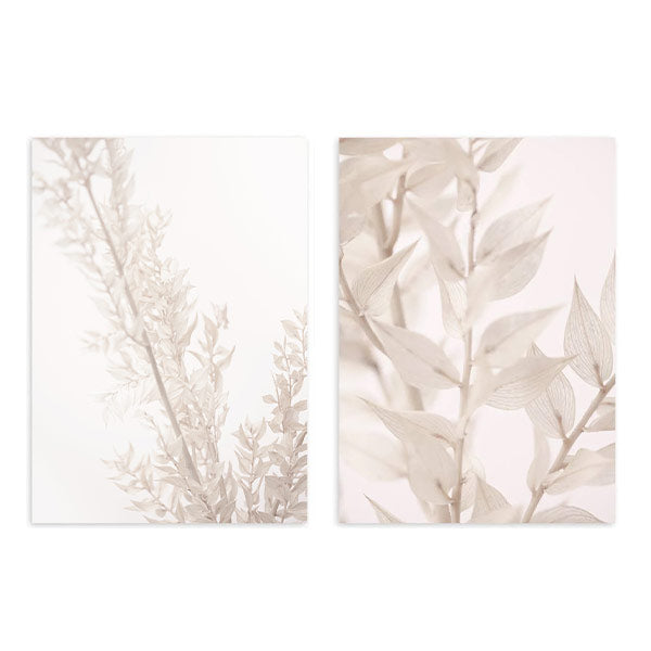 conjunto de dos cuadros nórdicos con fotografías de flores en tonos beige - kudeko