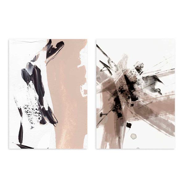 Conjunto de dois quadros com composição abstrata em branco, preto e bege rosado, manchas amplas, contrastes suaves, formas sobrepostas e estilo contemporâneo sóbrio. Disponível em kudeko.com