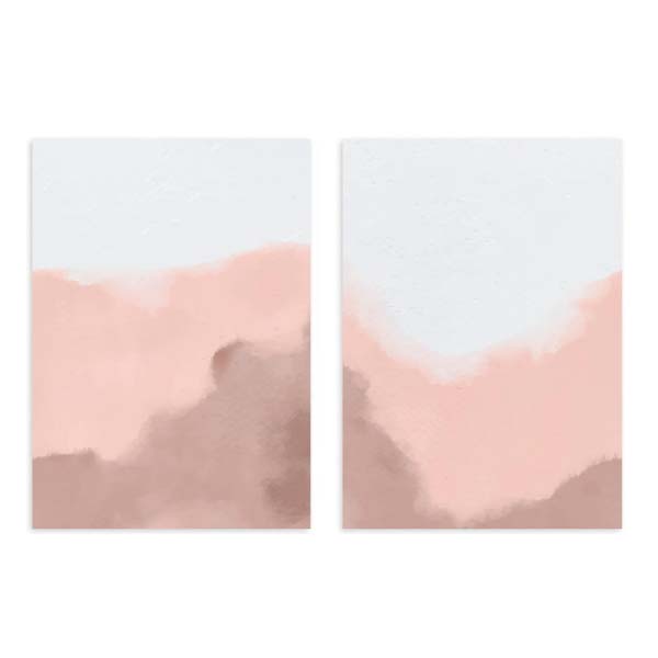 Conjunto de dos cuadros con formas abstractas en rosa empolvado, beige humo, blanco suave y degradados ligeros, de estilo minimalista. Disponible en kudeko.com