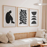 decoración con cuadros, ideas - conjunto de cuadros abstractos en blanco y negro, ilustraciones - kudeko