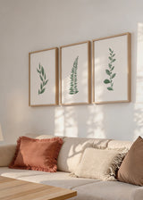 Conjunto de tres cuadros decorativos de estilo minimalista y orgánico, trío botánico de ramas y hojas verdes, modelo Three Combo - Rama & Hoja