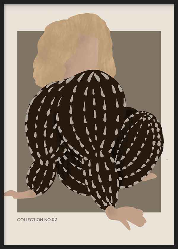 Cuadro con figura femenina sentada de espaldas, cabello rubio, fondo beige y topo, ropa negra con detalles claros, de estilo ilustración. Disponible en kudeko.com