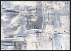 Tableau horizontal avec composition abstraite, textures superposées, zones diffuses et larges traces en gris, blanc cassé et bleu gris, dans un style contemporain équilibré. Disponible sur kudeko.com