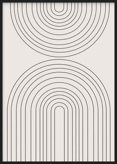 Gerahmtes Wandbild mit schwarzen konzentrischen Bögen auf hellbeigem Hintergrund, symmetrischer Komposition, klaren Linien und zeitgenössischem geometrischem Stil für eine schlichte Wandgestaltung. Erhältlich auf kudeko.com