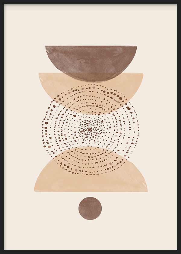 Tableau encadré avec formes géométriques courbes superposées, cercle central pointillé, petite forme ronde, tons beige, sable, blanc cassé et brun taupe, style abstrait bohème. Disponible sur kudeko.com