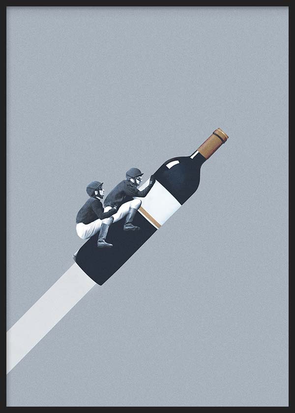 Cuadro con dos jinetes sobre una botella de vino en diagonal, fondo gris, tonos negro, blanco y beige, estilo ilustración conceptual. Disponible en kudeko.com