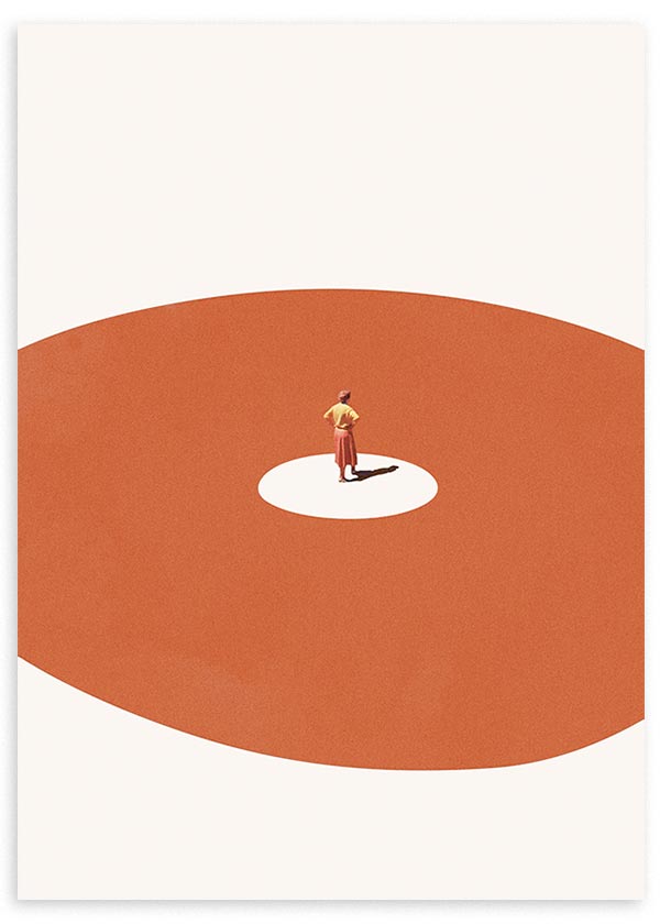 Cuadro con mujer sola en un punto blanco central, gran óvalo terracota, fondo crema amplio y composición de estilo minimalista. Disponible en kudeko.com