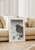Cuadro decorativo de estilo blanco_y_negro y minimalista colocado en salón, fotografía de montaña nevada en blanco y negro, modelo La Montagna