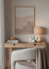 Wandbild mit diffusen abstrakten Formen in Altrosa, Beige, Taupegrau und Weiß, sanfter Komposition und ruhigem modernem Stil. Erhältlich auf kudeko.com