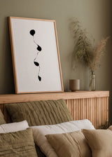 Cuadro decorativo de estilo minimalista y abstracto colocado en salón, formas orgánicas abstractas en blanco y negro, modelo Simplicity II Shapes