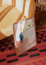 Cuadro decorativo de estilo orgánico y tonos_pastel colocado en salón, composición abstracta en tonos pastel, modelo Summer Dream No2