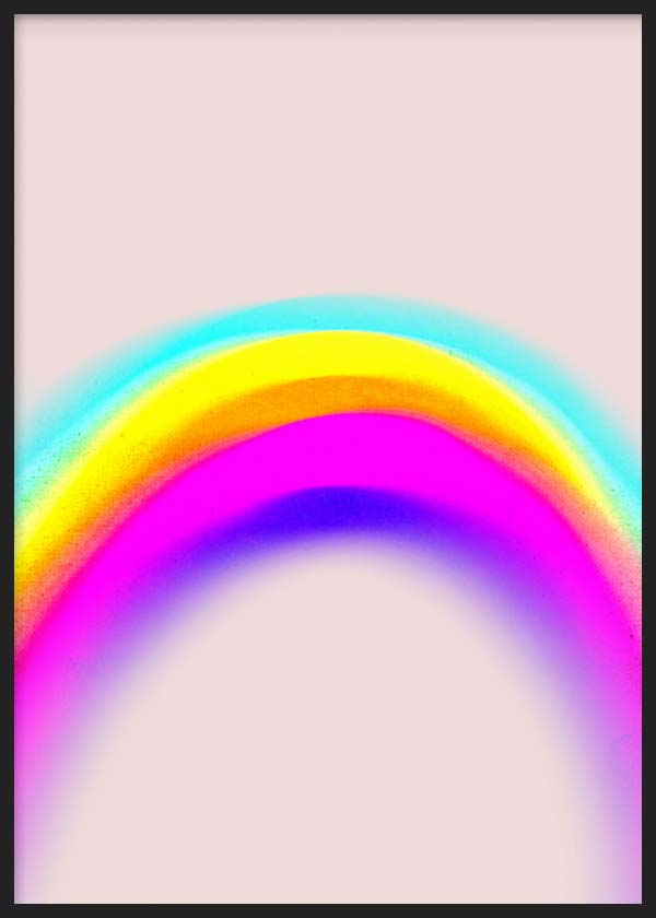Cuadro con arco abstracto luminoso en tonos cian, amarillo, naranja, fucsia y violeta sobre fondo rosa claro, de estilo colorido. Disponible en kudeko.com