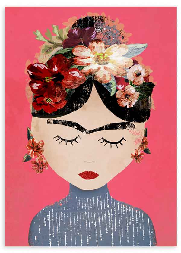 Quadro com retrato feminino inspirado em Frida, fundo rosa forte, flores em bordô, creme e verde, lábios vermelhos, expressão serena e estilo de ilustração decorativa. Disponível em kudeko.com