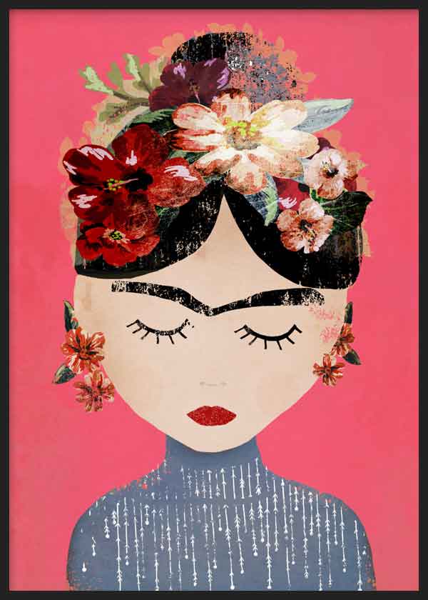 Wandbild mit von Frida inspiriertem Frauenporträt, kräftig rosa Hintergrund, Blumen in Bordeaux, Creme und Grün, rote Lippen, ruhige Ausstrahlung und illustrativer Stil. Erhältlich auf kudeko.com