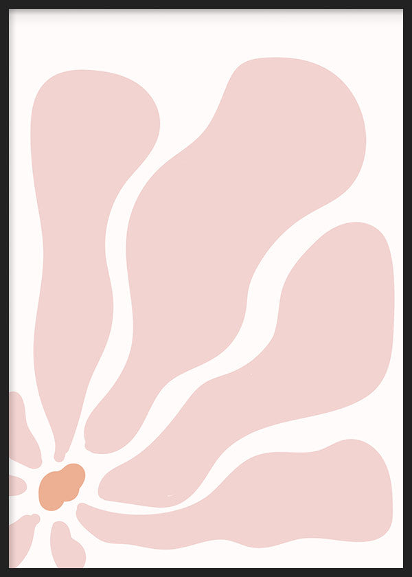 Tableau encadré avec fleur abstraite aux grands pétales rose poudré, fond blanc, centre pêche doux et style floral épuré pour une décoration murale apaisante. Disponible sur kudeko.com