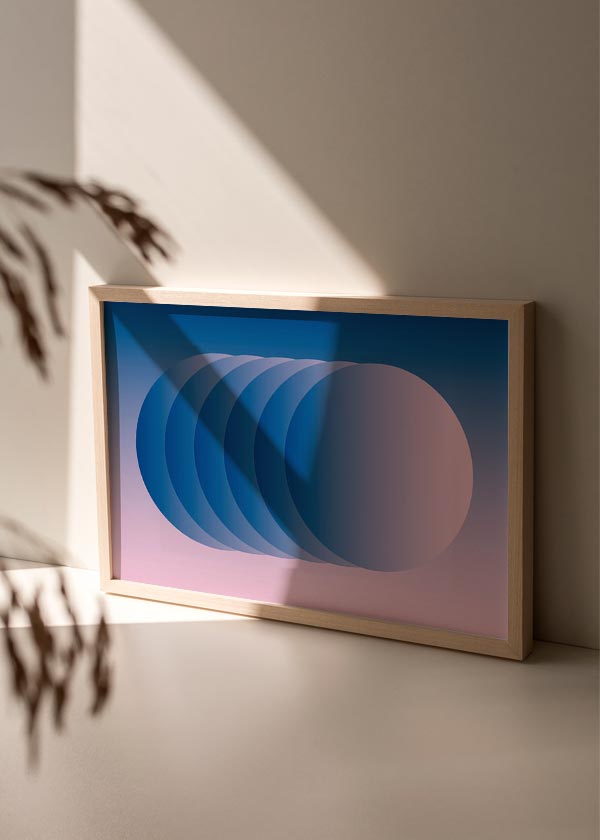 decoración con cuadros, ideas - lámina decorativa horizontal de ilustración colorida y geométrica con círculos y gradiente en azul y morado - kudeko