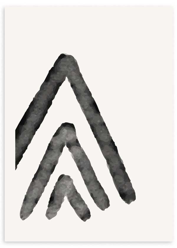 Cuadro de composición abstracta con tres formas angulares en gris oscuro y negro sobre fondo blanco roto, de estilo abstracto. Disponible en kudeko.com