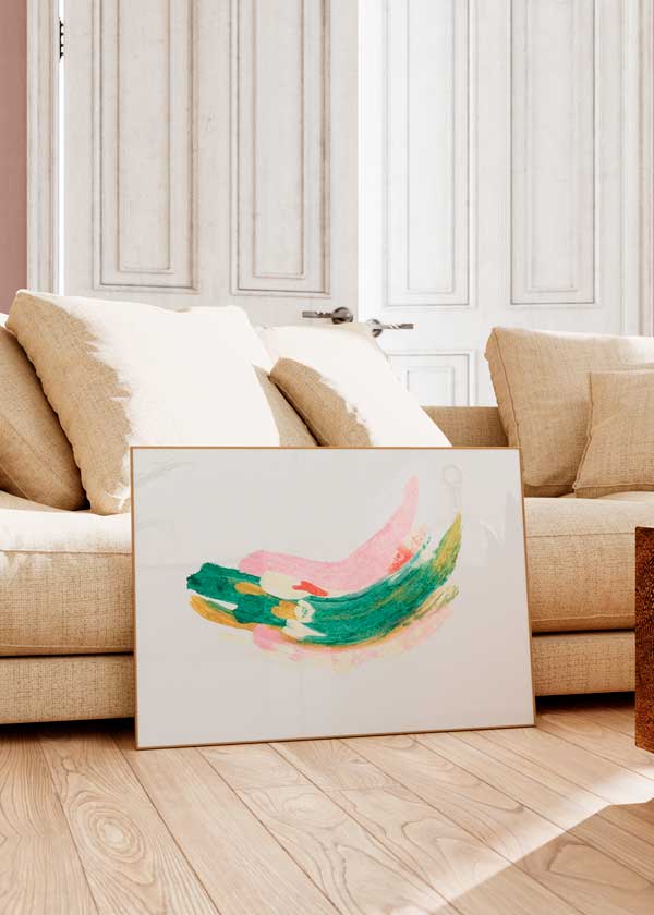 Cuadro horizontal con formas abstractas curvadas en rosa, verde, crema, amarillo y toques rojos sobre fondo blanco, de estilo abstracto. Disponible en kudeko.com