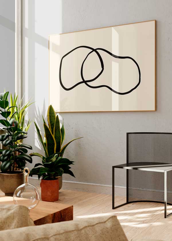 Cuadro horizontal abstracto de ilustración artística con formas en trazo negro y fondo beige.