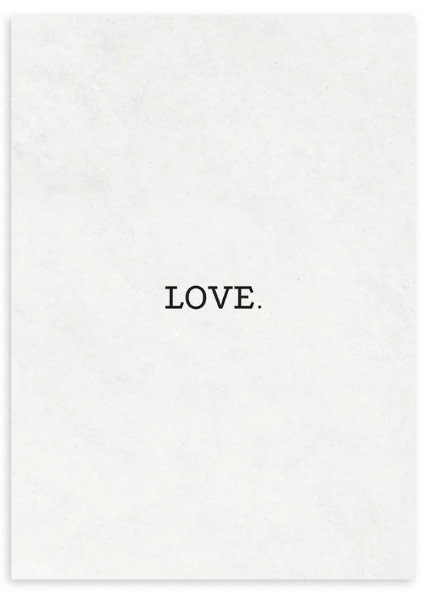 Cuadro con frase LOVE. en tipografía negra centrada sobre fondo blanco y beige de textura suave, estilo con frases. Disponible en kudeko.com