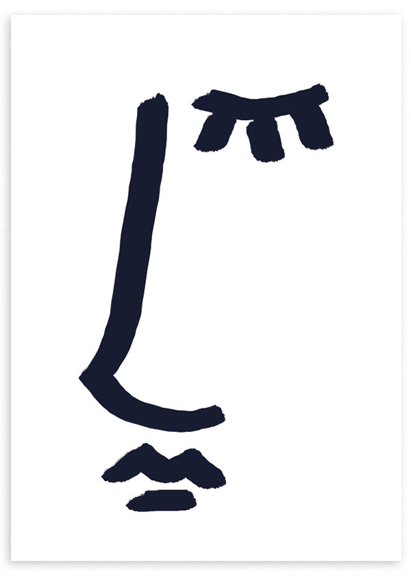 Tableau encadré avec symbole abstrait noir bleuté sur fond blanc, larges traits, signes dispersés et style minimaliste contemporain. Disponible sur kudeko.com