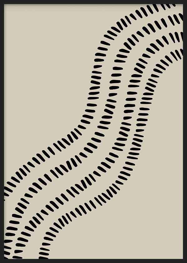 Cuadro de formas curvas abstractas con trazos negros repetidos sobre fondo beige claro, composición orgánica de alto contraste y estilo abstracto. Disponible en kudeko.com