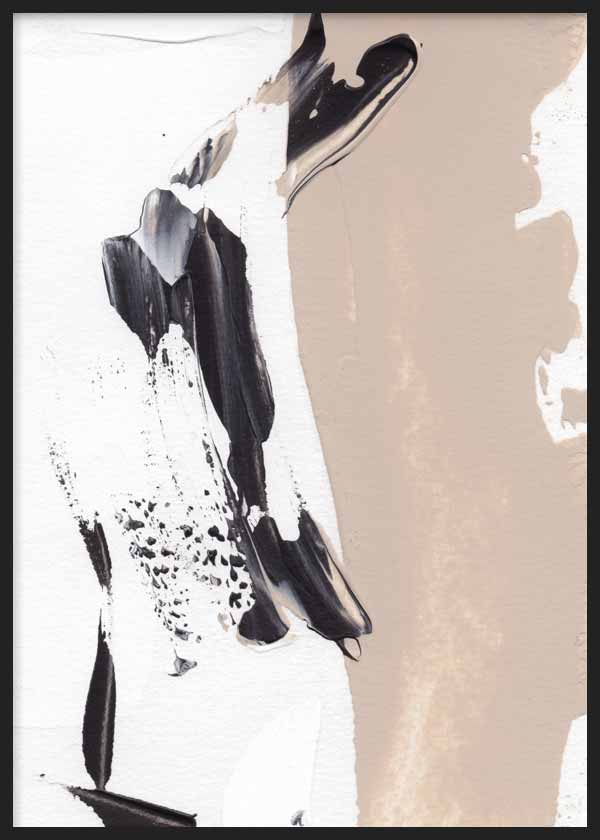 Cuadro abstracto con manchas negras, salpicaduras expresivas, franja beige amplia y fondo blanco en composición moderna de tonos neutros. Disponible en kudeko.com