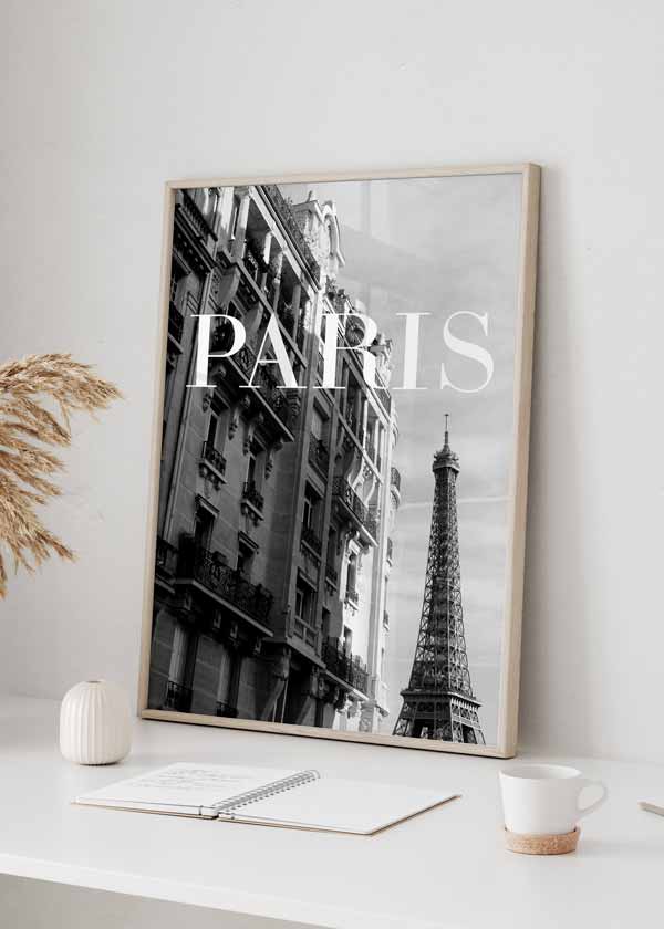 decoración con cuadros, ideas - lámina decorativa de fotografía en blanco y negro de la ciudad de parís con la Torre Eiffel - kudeko