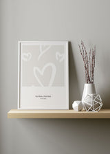 Decoración con cuadros, ideas -  lámina decorativa personalizada para parejas o amistades con ilustración de corazones en color beige. Cuadro personalizado para parejas.